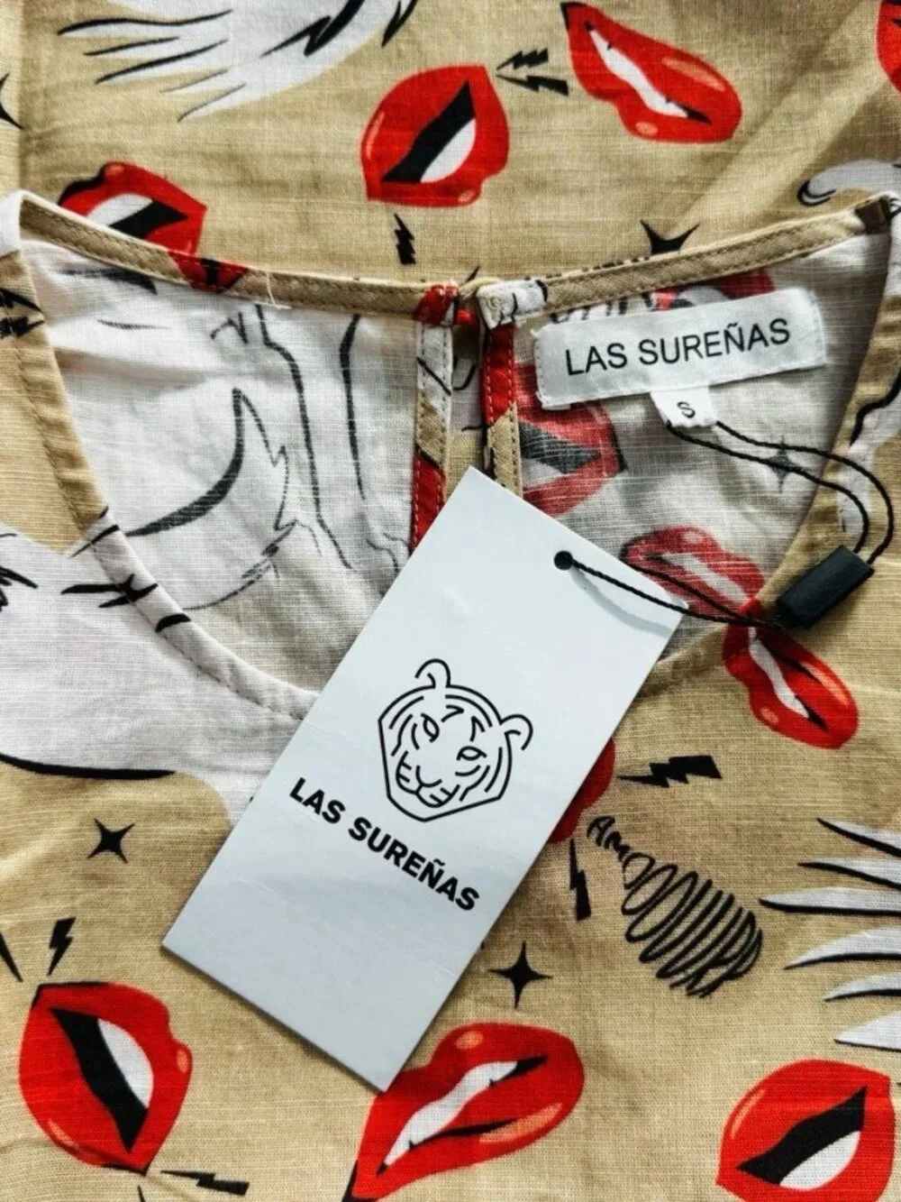 NWT Las Surenas Wolf Kisses Linen Top + Shorts Set sz S - Picture 6 of 7